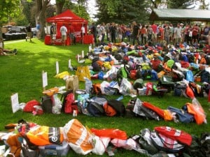 A neat system for the drop bags at the runners' briefing